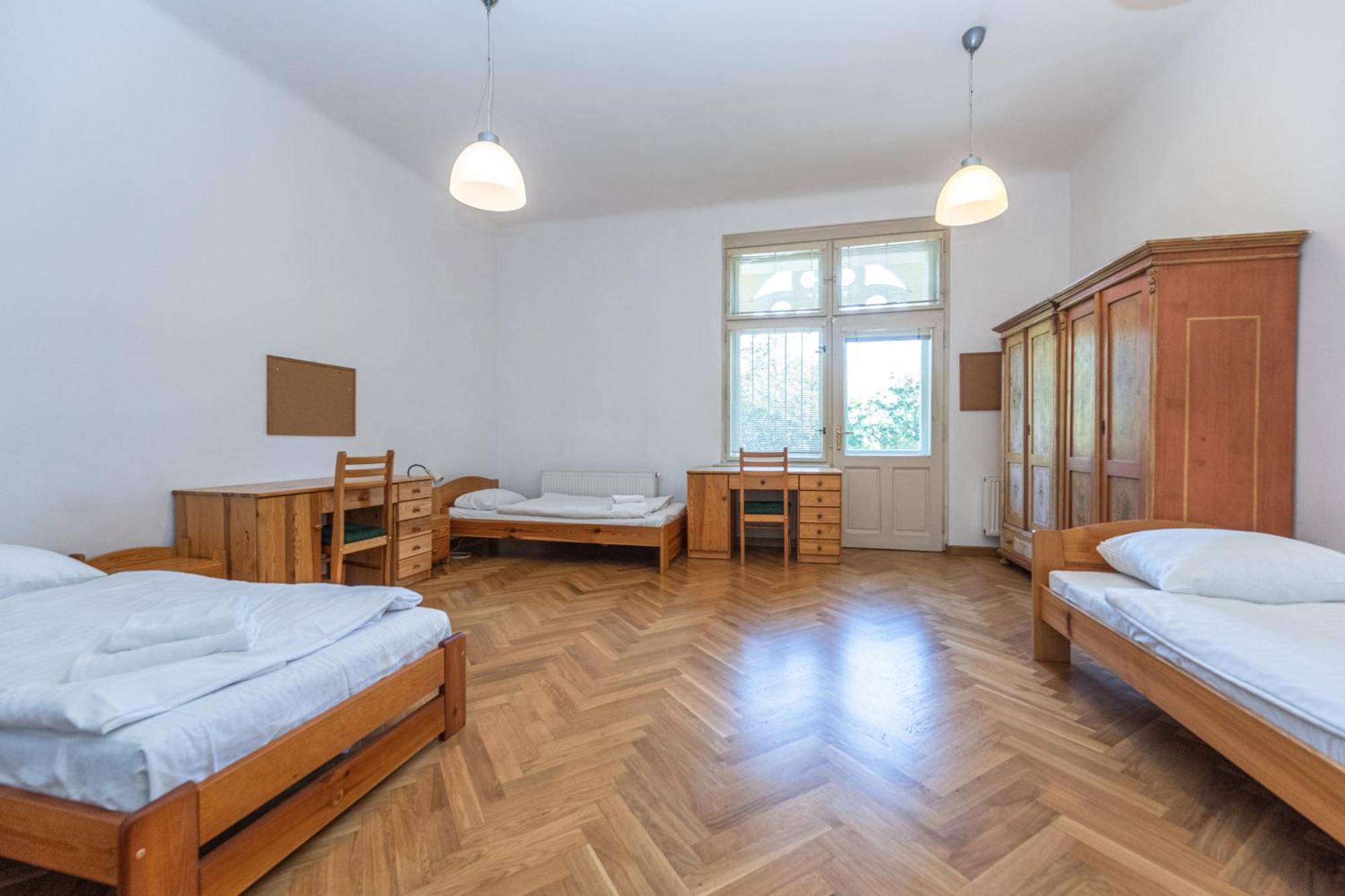 Jiriho Z Podebrad Apartments Прага Экстерьер фото