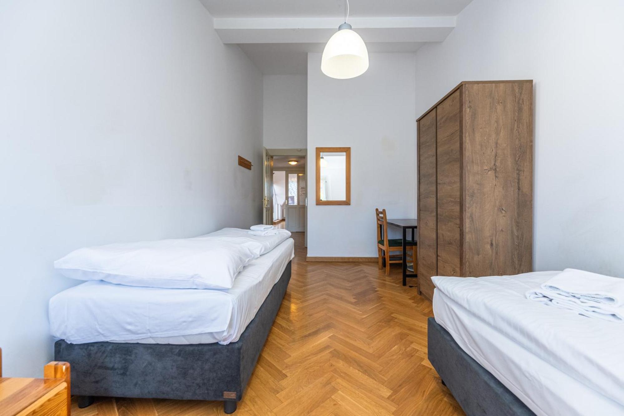 Jiriho Z Podebrad Apartments Прага Экстерьер фото