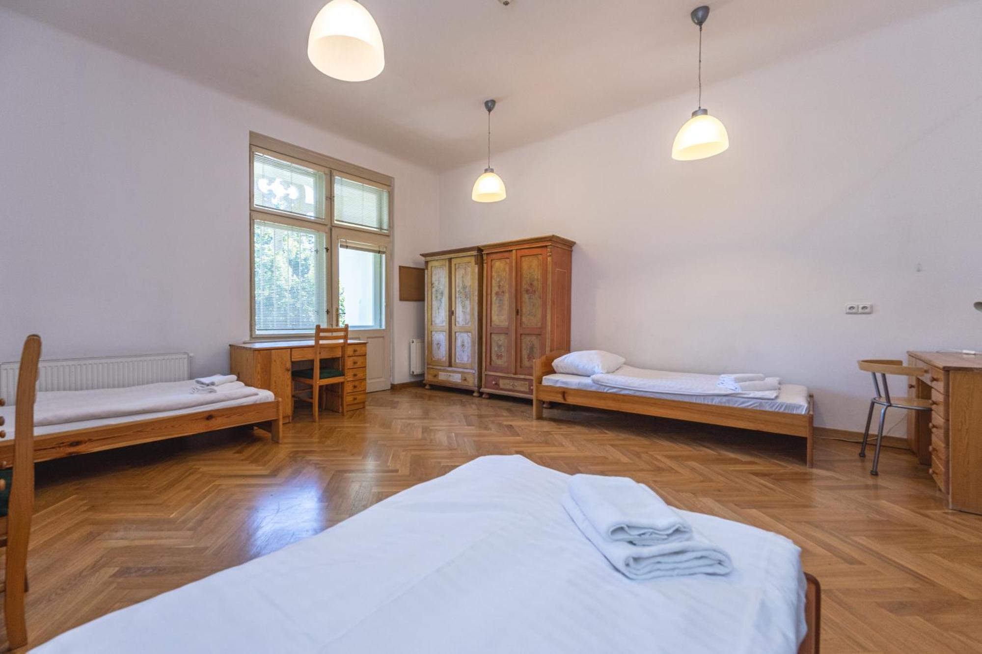 Jiriho Z Podebrad Apartments Прага Экстерьер фото
